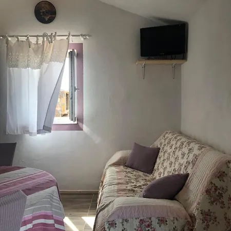 Rugonj Lodge